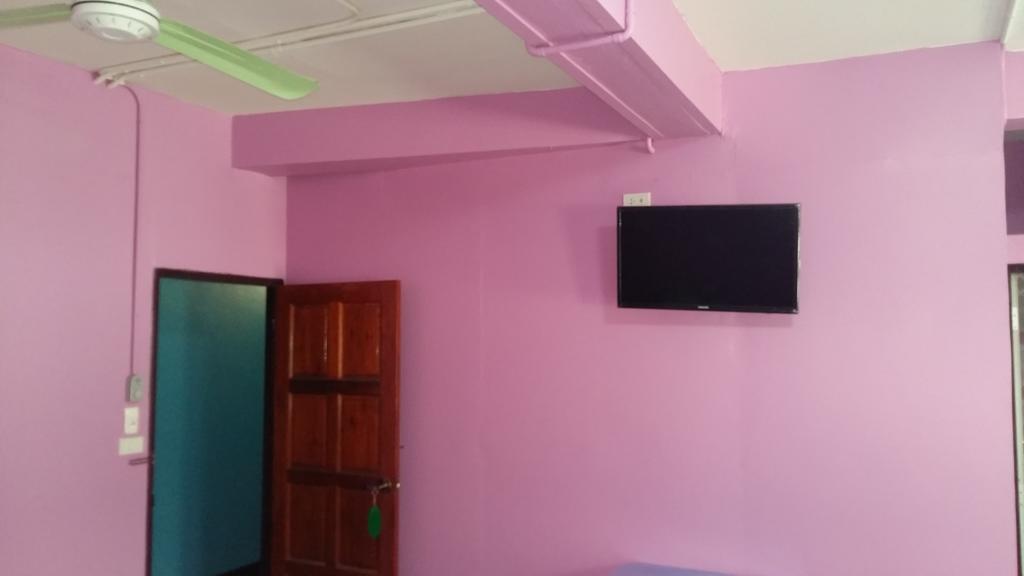 New C.H. Guest House Bangkok Phòng bức ảnh