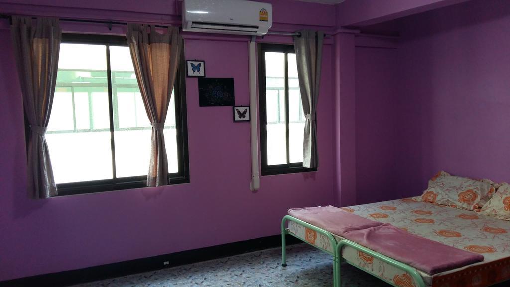New C.H. Guest House Bangkok Phòng bức ảnh
