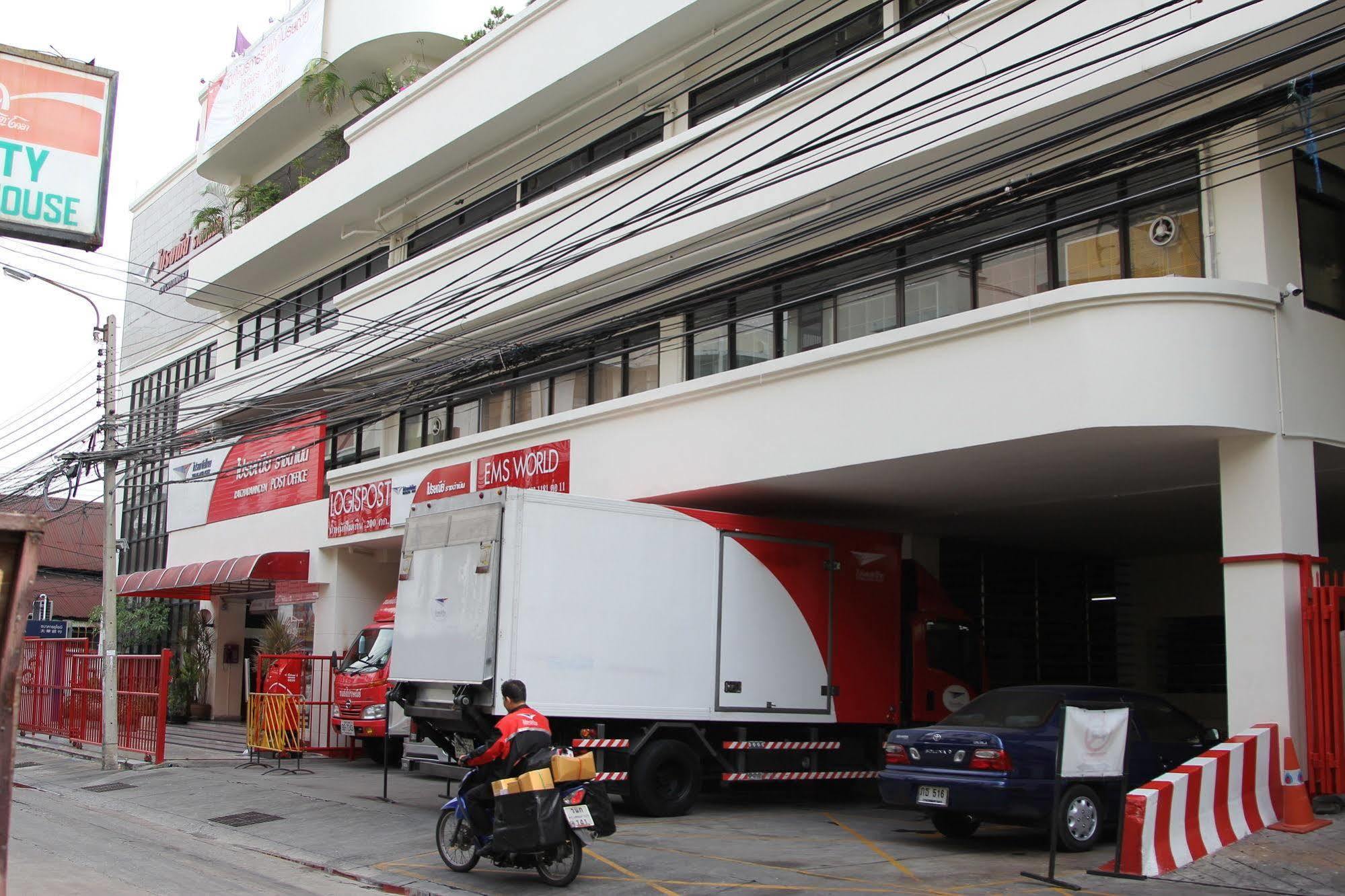 New C.H. Guest House Bangkok Ngoại thất bức ảnh