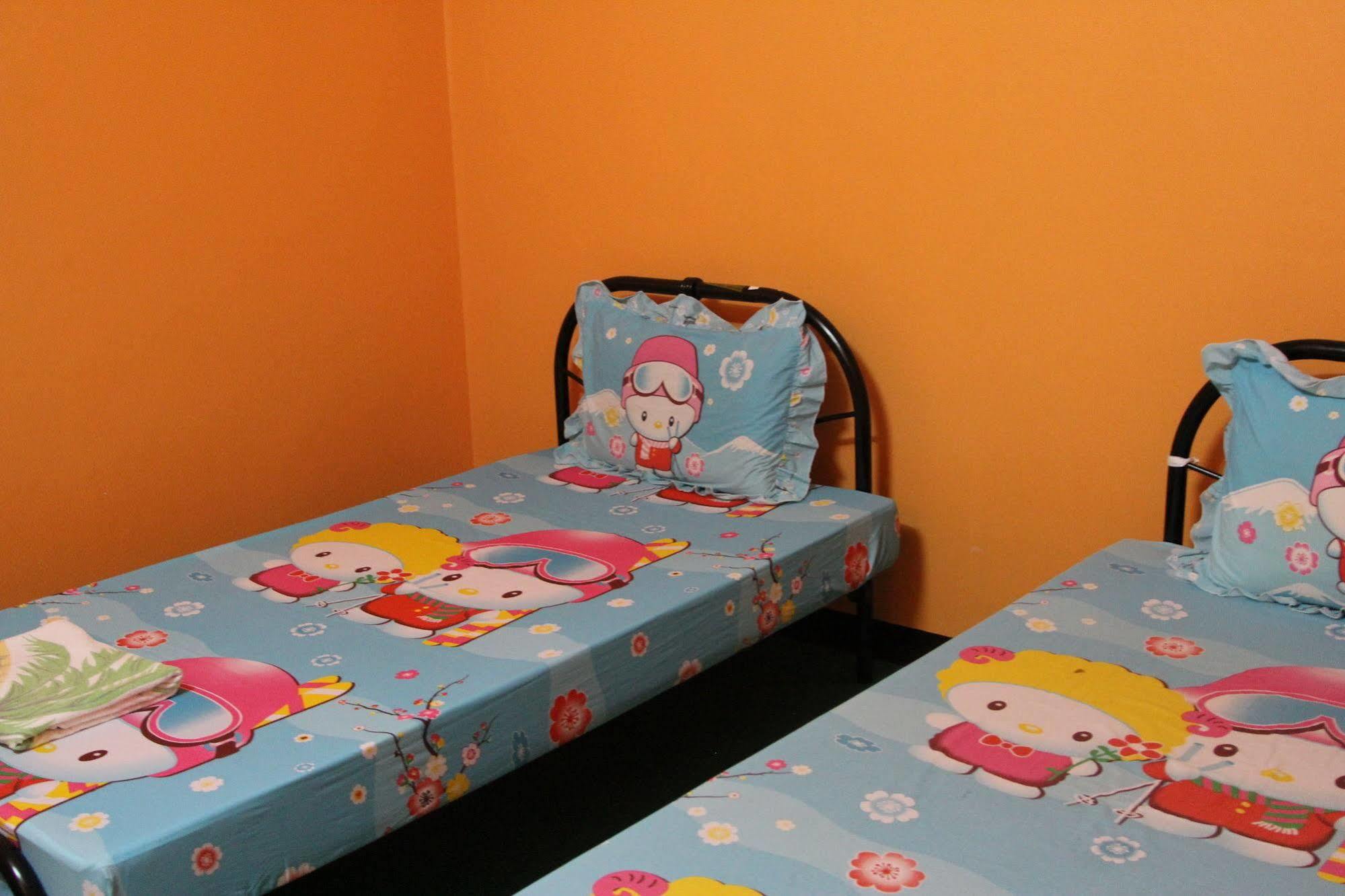 New C.H. Guest House Bangkok Ngoại thất bức ảnh