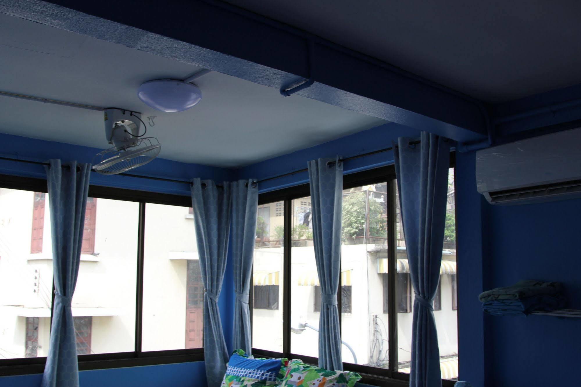 New C.H. Guest House Bangkok Ngoại thất bức ảnh