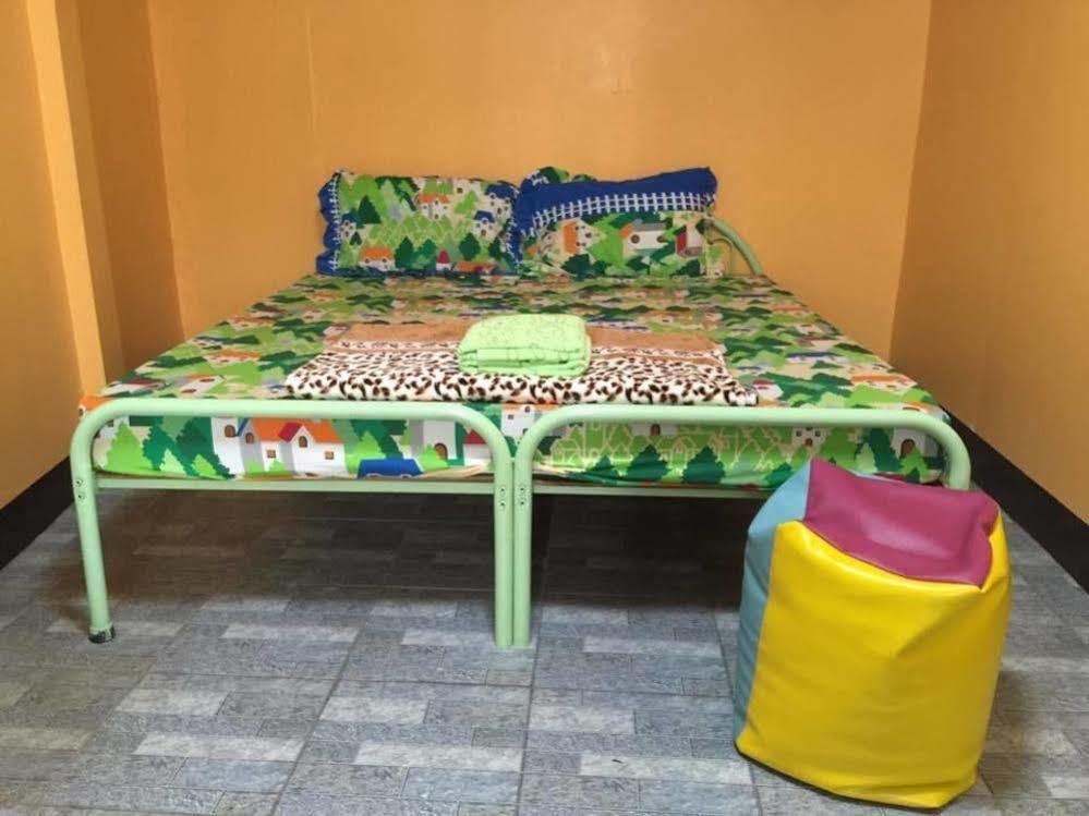 New C.H. Guest House Bangkok Ngoại thất bức ảnh